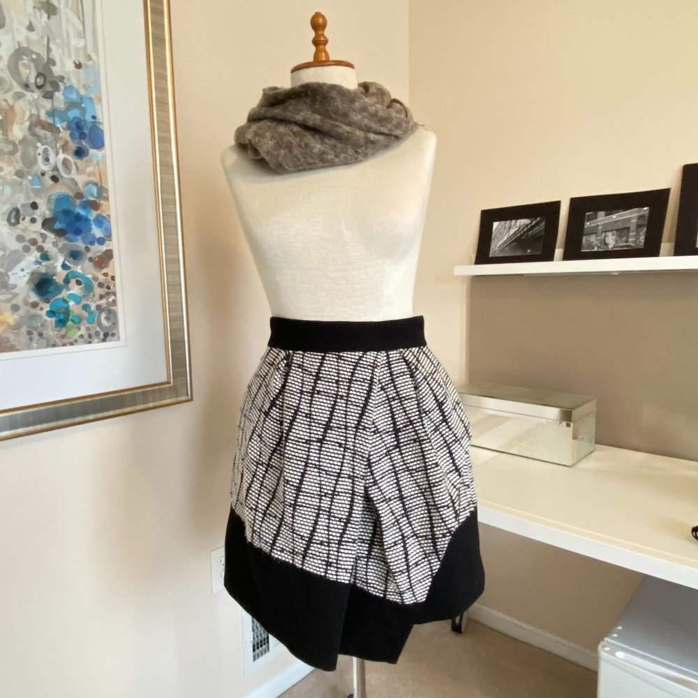 Banana Republic Black White Jacquard Knit Asymmetrical Layered Skirt US …